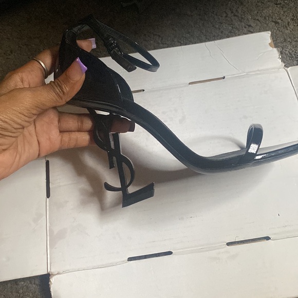 I wore them like 3 times but still in good condition - Picture 5 of 8